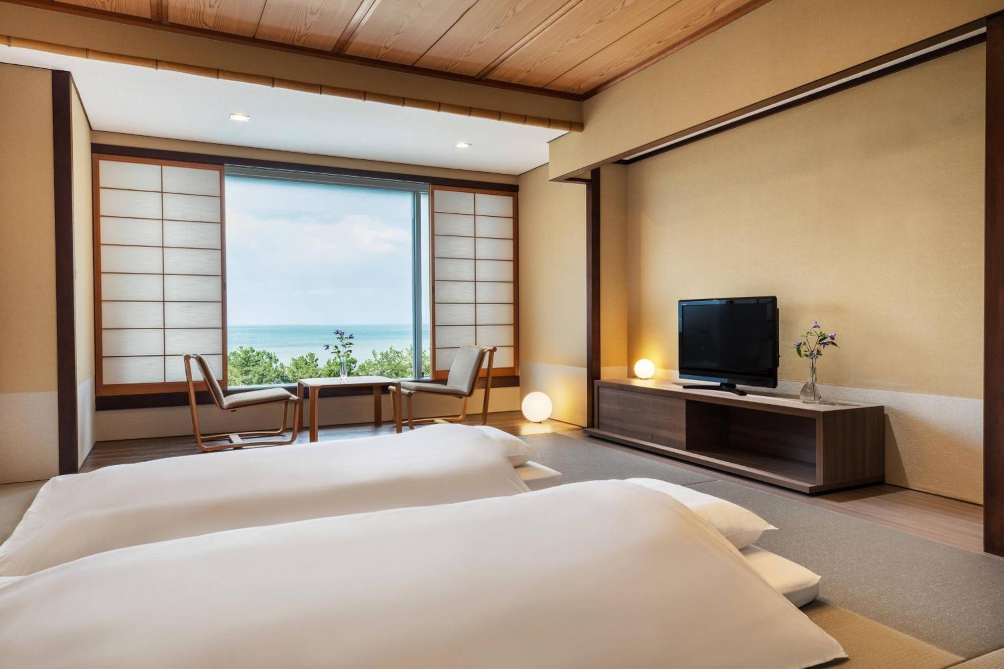 Lake Biwa Marriott Hotel Moriyama Экстерьер фото